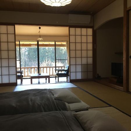 山荘 紗羅樹 Syaranoki Hotel Yufu Exterior foto